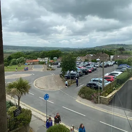 Birtley House * Robin Hood's Bay